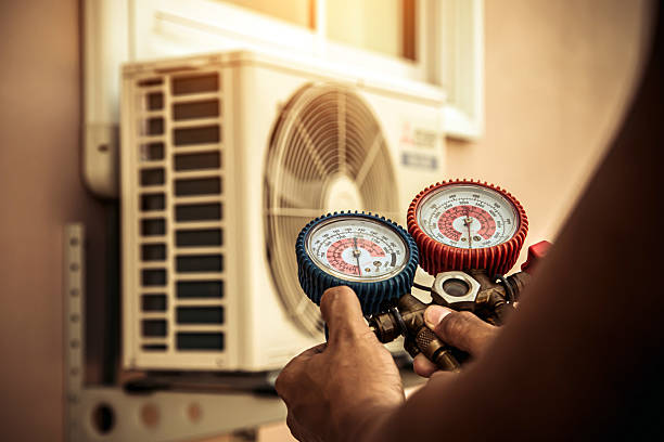 Professional Hvac technician working in Auburn, NH